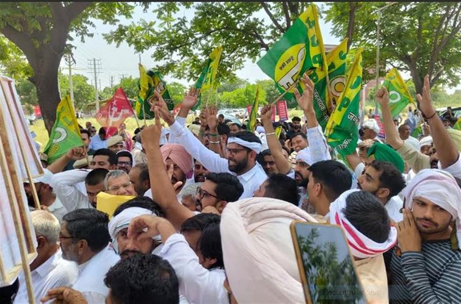 हरियाणा के रोजगार में बाहरी लोगों की एंट्री नहीं चलेगी : दिग्विजय चौटाला