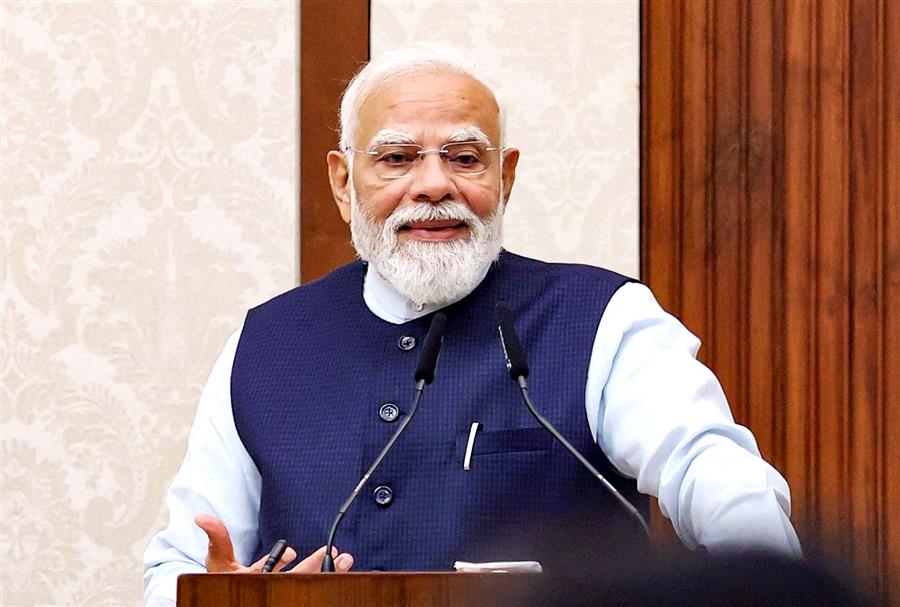 पीएम मोदी ने समावेशी विकास और राष्ट्र निर्माण के लिए साझा किया सुभाषितम्
