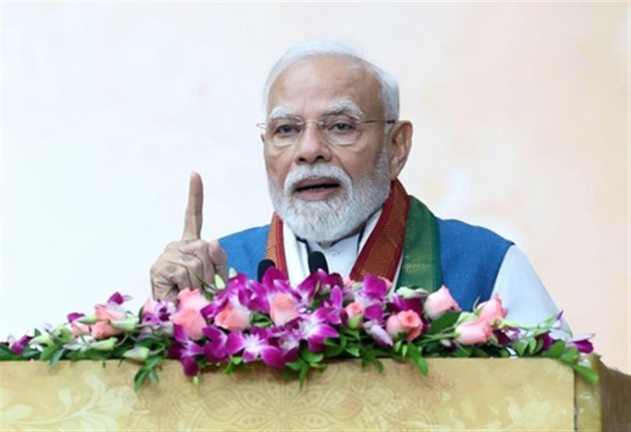जो संकटों का सामना कर आगे बढ़ता है, वही सफलता के शिखर तक पहुंचता है : पीएम मोदी