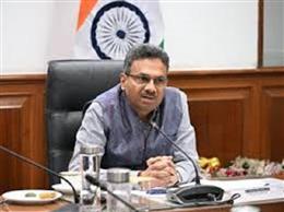 वरिष्ठ नागरिकों से जुड़े मामलों में ज्यादा संवेदनशील बनें अधिकारी : मुख्य सचिव