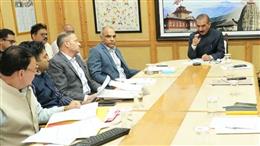 CM ने की रेडी-एचपी परियोजना की समीक्षा, सुदृढ़ आधारभूत संरचना और आजीविका संरक्षण पर दिया बल