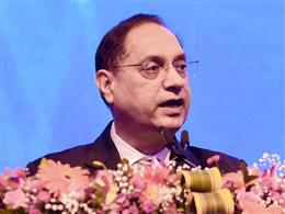 एआई-आधारित साइबर सुरक्षा, खतरे में बाजार की विश्वसनीयता से बड़ा जोखिम: सेबी प्रमुख