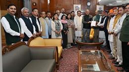 सुक्खू सरकार पर चुनाव आचार संहिता के उल्लंघन का आरोप, भाजपा ने राज्यपाल को सौंपा ज्ञापन, रखी ये मांगें