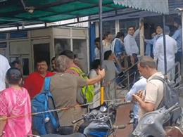 नोएडा : तकनीकी खराबी के कारण कुछ केंद्रों पर देर से शुरू हुई सीयूईटी (यूजी) 2026 परीक्षा, छात्रों को दिया अतिरिक्त समय