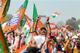 UP : 2027 की बिसात बिछाने में जुटी भाजपा, भूपेंद्र चौधरी-मनोज पांडेय समेत नए मंत्रियों को मिली अहम जिम्मेदारी