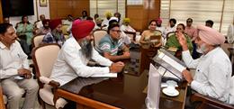 वित्त मंत्री हरपाल सिंह चीमा ने कर्मचारी यूनियनों के साथ उच्च स्तरीय बैठकों की अध्यक्षता की, लंबित मुद्दों के जल्द समाधान के दिए निर्देश