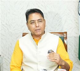 ‘भगवंत मान सरकार, तुहाडे द्वार’ पहल के तहत 437 सरकारी सेवाएँ नागरिकों के घर-द्वार तक पहुँचीं, लंबित मामलों की दर घटकर 0.33 प्रतिशत हुई