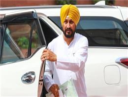हाईकमान के फैसले से नाराज पूर्व CM चन्नी ने खोला मोर्चा, समर्थकों संग बड़ी रणनीतिक बैठक जारी, कई दिग्गज शामिल