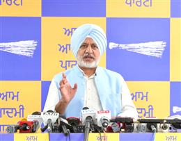 कांग्रेस, भाजपा और अकाली दल ने सीएम भगवंत सिंह मान को घेरने के लिए ‘टीम ए, बी, सी’ बना ली है क्योंकि उनके पास आप सरकार के कामों का कोई जवाब नहीं है: बलतेज पन्नू