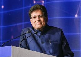 लेदर और फुटवियर सेक्टर को 15 अरब डॉलर निर्यात का रखना चाहिए लक्ष्य : पीयूष गोयल