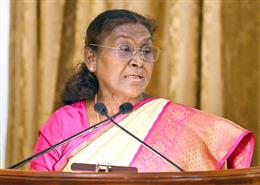 शिक्षा जन्मस्थान नहीं, मेहनत और सपनों की उड़ान देखती है : राष्ट्रपति मुर्मु