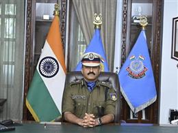 मैं लूंगा जिम्मेदारी, डरने की जरूरत नहीं… छात्रों पर हिंसा के आरोप के बीच जवानों से बोले CRPF चीफ