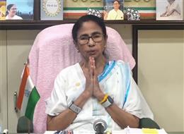 विपक्ष की आवाज को दबाने की कोशिश, ममता बनर्जी ने मुख्यमंत्री पर लगाया धमकी देने का आरोप