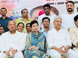 भाजपा सरकार की जनविरोधी नीतियों के खिलाफ जनता की आवाज बनें कार्यकर्ता : कुमारी सैलजा