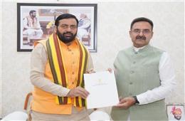 विस अध्यक्ष हरविन्द्र कल्याण ने की मुख्यमंत्री सैनी से मुलाकात, संविधान पखवाड़े के आयोजन को लेकर की विस्तार से चर्चा