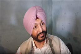 पंजाब के बटाला में पूर्व केंद्रीय मंत्री रवनीत बिट्टू के काफिले पर हमला, फेंके गए अंडे-टमाटर