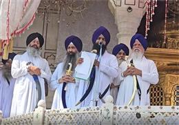 अकाल तख्त साहिब का बड़ा फैसला, SGPC के 2 सदस्य पंथ से किए निष्कासित