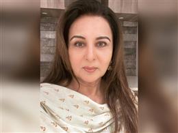 पूनम ढिल्लों ने लता मंगेशकर को किया याद, बोलीं- उनके बिना अधूरा है हिंदी फिल्मों का संगीत