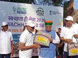 'स्वच्छता ही सेवा' अभियान: दिल्ली में अलग-अलग जगह केंद्रीय मंत्रियों और सांसदों ने चलाया सफाई अभियान