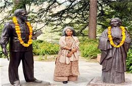 Kullu: राष्ट्रपति द्रौपदी मुर्मू की बेटी इतिश्री मुर्मू ने किया निकोलाई रोरिक आर्ट गैलरी का भ्रमण