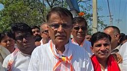 कांग्रेस अपनी हार स्वीकार करना और संवैधानिक संस्थाओं का सम्मान करना सीखे : धनखड़