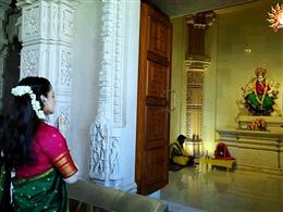 अयोध्या पहुंचीं कंगना रनौत, रामलला के दर्शन को बताया दिव्य अनुभव