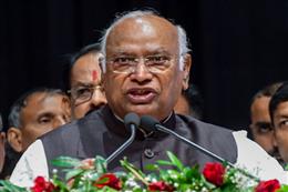 इंडिया ब्लॉक की प्रस्‍तावित रैली पर कांग्रेस अध्‍यक्ष खड़गे बोले-जनता को जगाने के लिए है हमारा संघर्ष