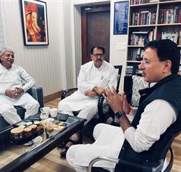 ‘वोट बचाओ, देश बचाओ’ रैली में हरियाणा से बड़ी भागीदारी की तैयारी, सुरजेवाला से मिले संजय दत्त और राव नरेंद्र सिंह